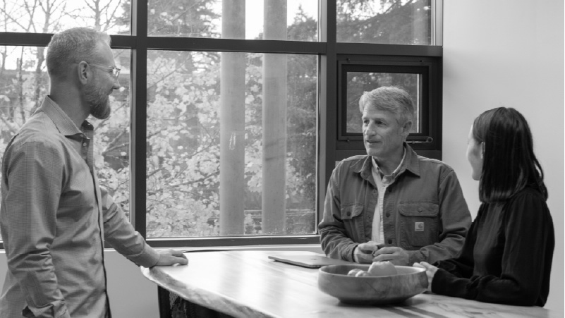 Pohl Employees at Desk